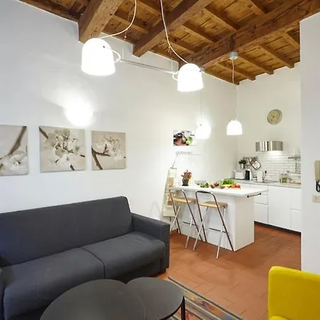 Sant'ambrogio Studio Apartment
