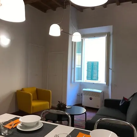 Apartamento Sant'ambrogio Studio *