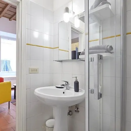 Apartamento Sant'ambrogio Studio *